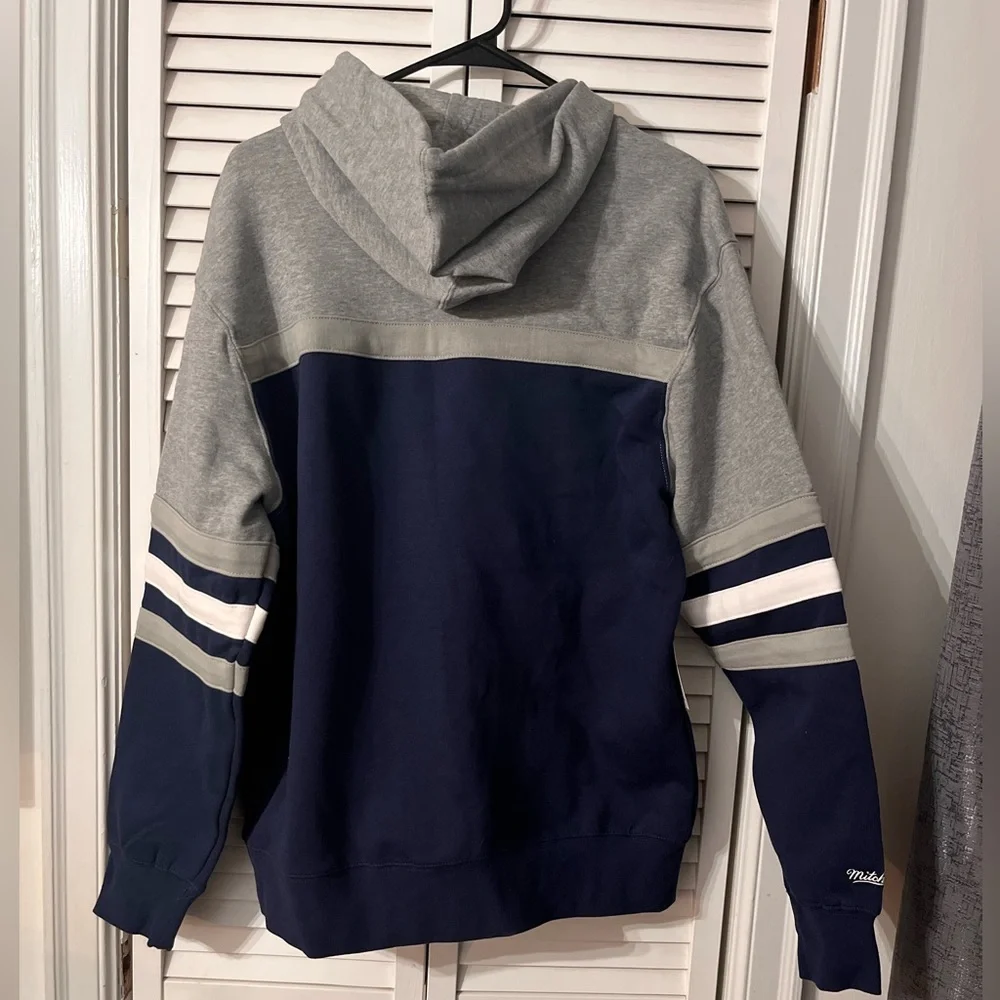 NWT Mitchell & Ness | New York Yankees Head Coach Pullover Hoodie Large - Picture 4 of 10